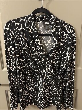 DKNY Black and White Abstract Print Wrap Blouse